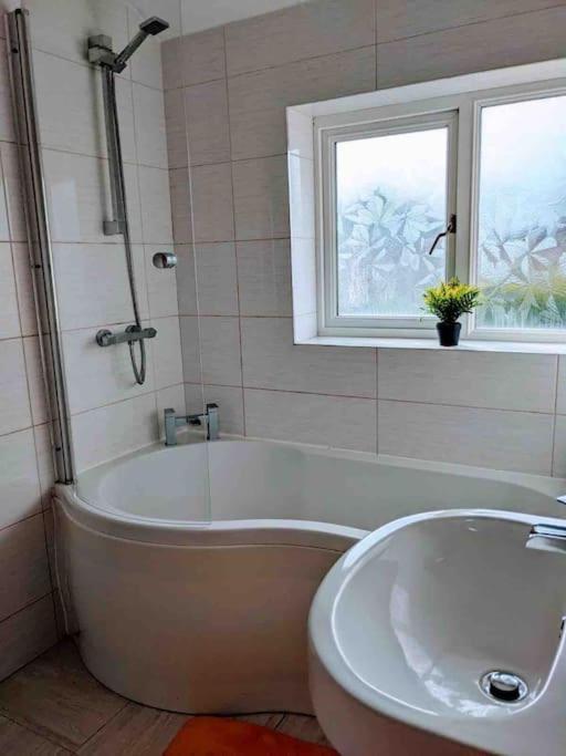 Hidden Gem !Stunning 3 Bedroom Home In Sheffield Handsworth 外观 照片