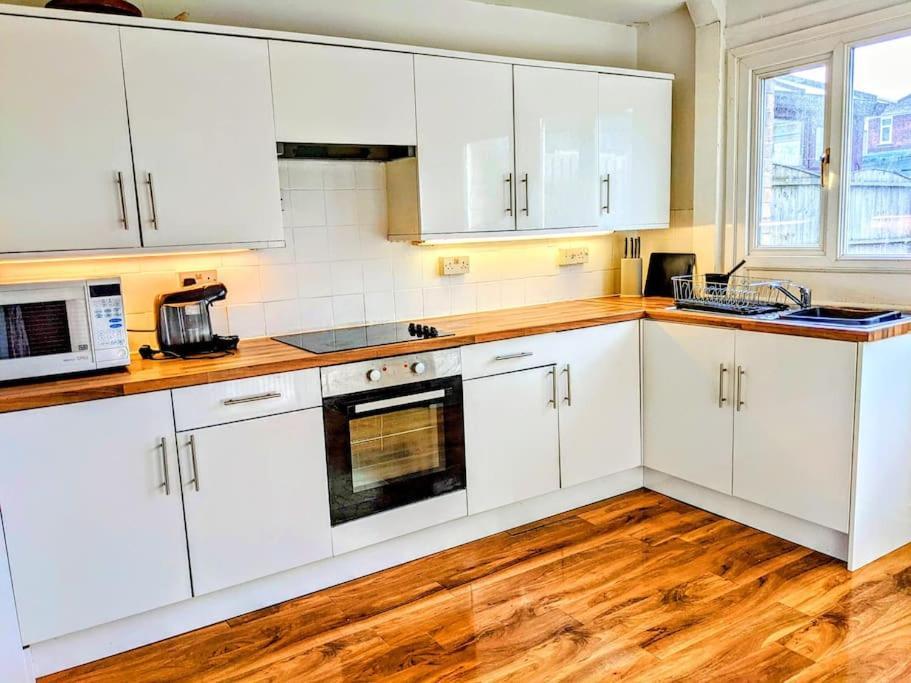 Hidden Gem !Stunning 3 Bedroom Home In Sheffield Handsworth 外观 照片